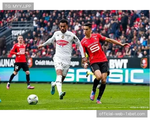 雷恩三球完胜欧塞尔取得两连胜 积分追平里尔逼近欧冠资格区