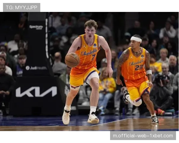 黄蜂新秀克尼佩尔打破三分纪录 客场大胜步行者迎三连胜 黄蜂新秀克尼佩尔打破三分纪录 客场大胜步行者迎三连胜